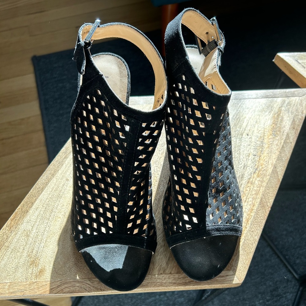 Unisa Black Heels